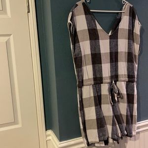 Old Navy, Blue, White and Grey Checkered Romper. Size L. Adjustable Waist.
